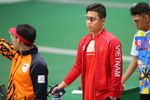 SEA Games 33 hôm nay: Huy Hoàng và Hưng Nguyên vào chung kết bơi, Thu Vinh cùng Quang Huy tranh HCV bắn súng - Ảnh 2.