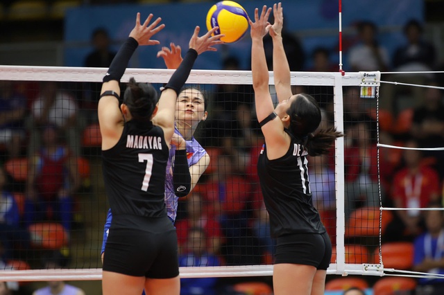 Đội tuyển b&oacute;ng chuyền nữ Việt Nam thắng ấn tượng Philippines: Tranh HCV với Th&aacute;i Lan ng&agrave;y 15.12- Ảnh 2.