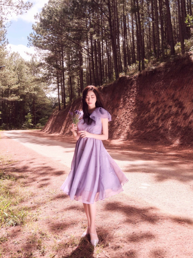 Tông màu tím 'lên ngôi' cho vẻ ngoài mộng mơ nhưng vẫn thời thượng- Ảnh 6.