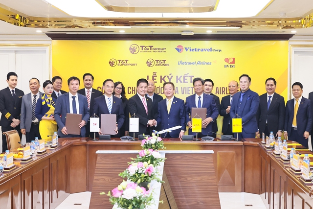 Khát vọng bầu trời và tầm nhìn của Bầu Hiển- Ảnh 5. Khát vọng bầu trời và tầm nhìn của Bầu Hiển- Ảnh 5.