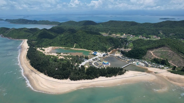 Quảng Ninh bứt phá du lịch biển đảo- Ảnh 2. Quảng Ninh bứt phá du lịch biển đảo- Ảnh 2.