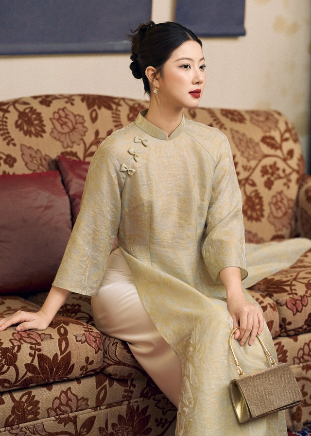 Áo dài cách tân là phong cách của phụ nữ hiện đại Áo dài cách tân là phong cách của phụ nữ hiện đại - Ảnh 7.