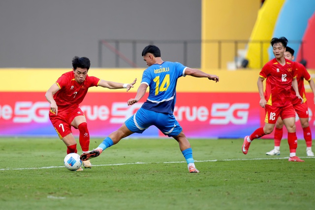 Đ&igrave;nh Bắc 3 lần đoạt Cầu thủ xuất sắc nhất trận, kh&ocirc;ng nghĩ đến Quả b&oacute;ng v&agrave;ng- Ảnh 3.