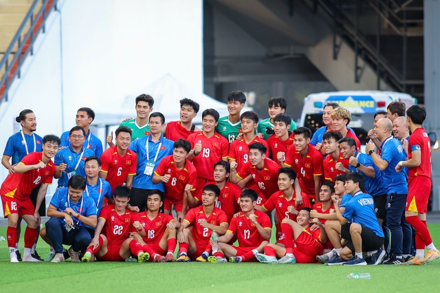 Báo Thái Lan chê đội nhà vì 'thắng không đẹp', bất ngờ đưa U.23 Malaysia lên tận mây xanh- Ảnh 4. Báo Thái Lan chê đội nhà vì 'thắng không đẹp', bất ngờ đưa U.23 Malaysia lên tận mây xanh- Ảnh 4.