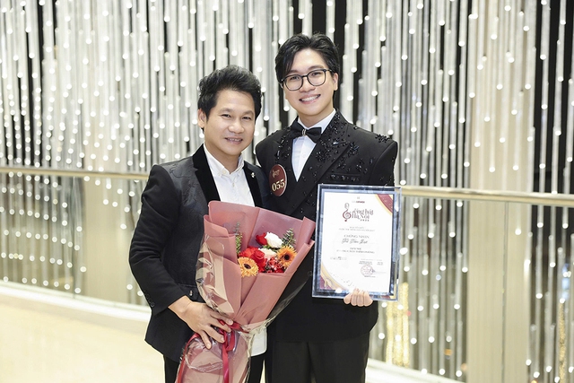 Cha con nhạc đỏ Trọng Tấn - Vũ Tấn Đạt: H&agrave;nh tr&igrave;nh &acirc;m nhạc đầy cảm x&uacute;c - Ảnh 3.