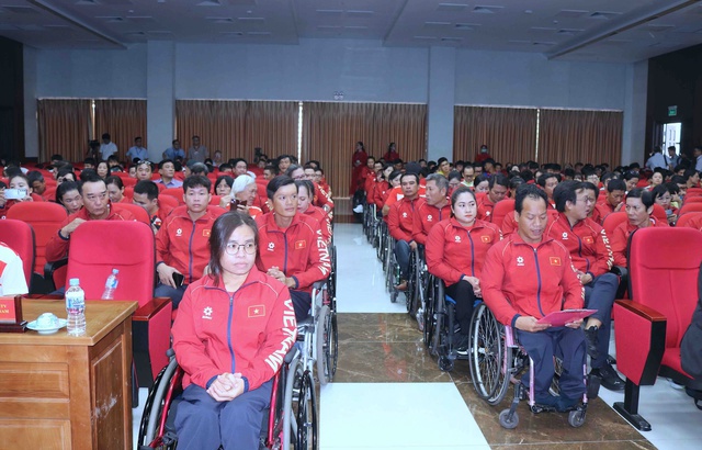 Huyền thoại L&ecirc; Văn C&ocirc;ng n&oacute;i lời gan ruột, kh&ocirc;ng d&aacute;m phẫu thuật v&igrave; sợ lỡ cơ hội gi&agrave;nh v&agrave;ng&hellip;- Ảnh 3.