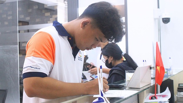 Siết phương thức x&eacute;t tuyển ĐH: CĐ c&oacute; 'hưởng lợi'? - Ảnh 1.