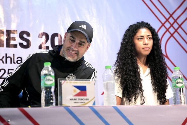 HLV Mai Đức Chung nói điều bất ngờ trước chung kết lịch sử, HLV Philippines tuyên bố nóng- Ảnh 5. HLV Mai Đức Chung nói điều bất ngờ trước chung kết lịch sử, HLV Philippines tuyên bố nóng- Ảnh 5.