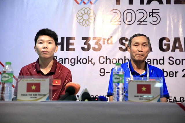 HLV Mai Đức Chung nói điều bất ngờ trước chung kết lịch sử, HLV Philippines tuyên bố nóng- Ảnh 1. HLV Mai Đức Chung nói điều bất ngờ trước chung kết lịch sử, HLV Philippines tuyên bố nóng- Ảnh 1.