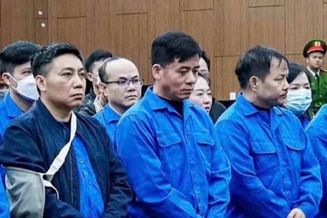 Cựu chánh án đưa hối lộ để 'chạy án' giúp vợ - Ảnh 1.