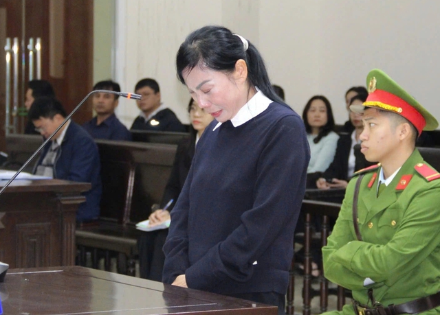 Nhận hối lộ 48 tỉ, bà Hoàng Thị Thúy Lan 'rất đau đớn' khi phải ra tòa- Ảnh 1. Nhận hối lộ 48 tỉ, bà Hoàng Thị Thúy Lan 'rất đau đớn' khi phải ra tòa- Ảnh 1.