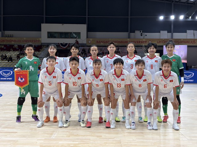 Đội tuyển futsal nữ Việt Nam - Philippines: Đoạt v&eacute; v&agrave;o b&aacute;n kết - Ảnh 1.