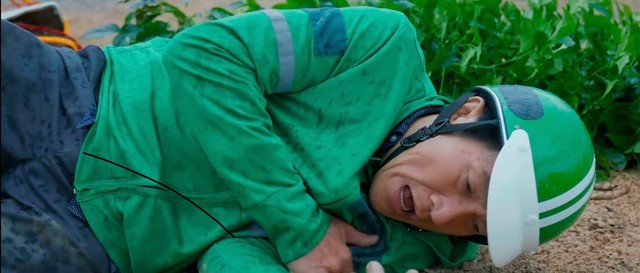 Vì sao phim gia đình trái dấu của NSƯT Hoàng Hải gây tranh cãi? - Ảnh 2. Vì sao phim gia đình trái dấu của NSƯT Hoàng Hải gây tranh cãi? - Ảnh 2.