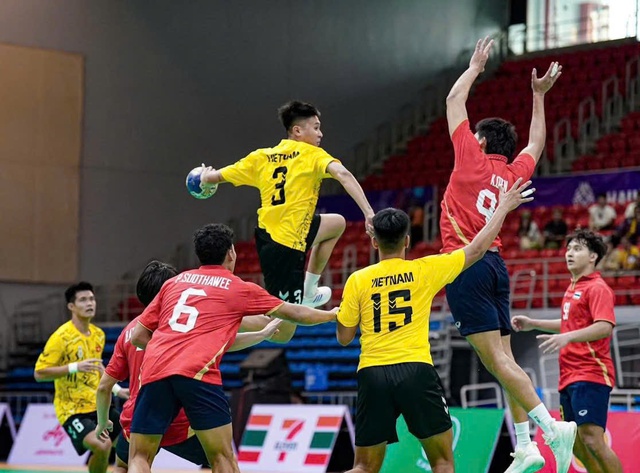 2 trận đại chiến chung kết nảy lửa với Th&aacute;i Lan, b&oacute;ng n&eacute;m c&oacute; 'cửa v&agrave;ng'- Ảnh 6.