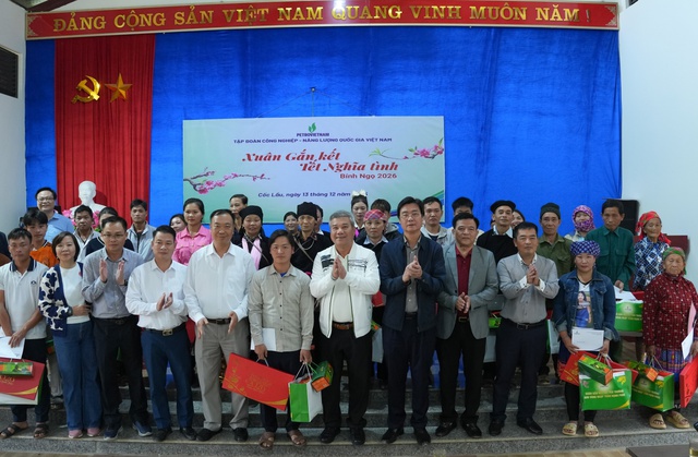 Petrovietnam mang ‘tết sớm’ đến thôn Kho Vàng - Ảnh 4.