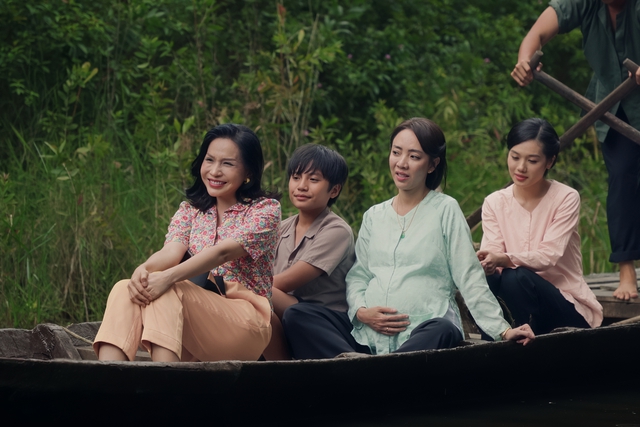 Khả Như ‘tán tỉnh’ đàn em kém 9 tuổi trong phim mới - Ảnh 3.