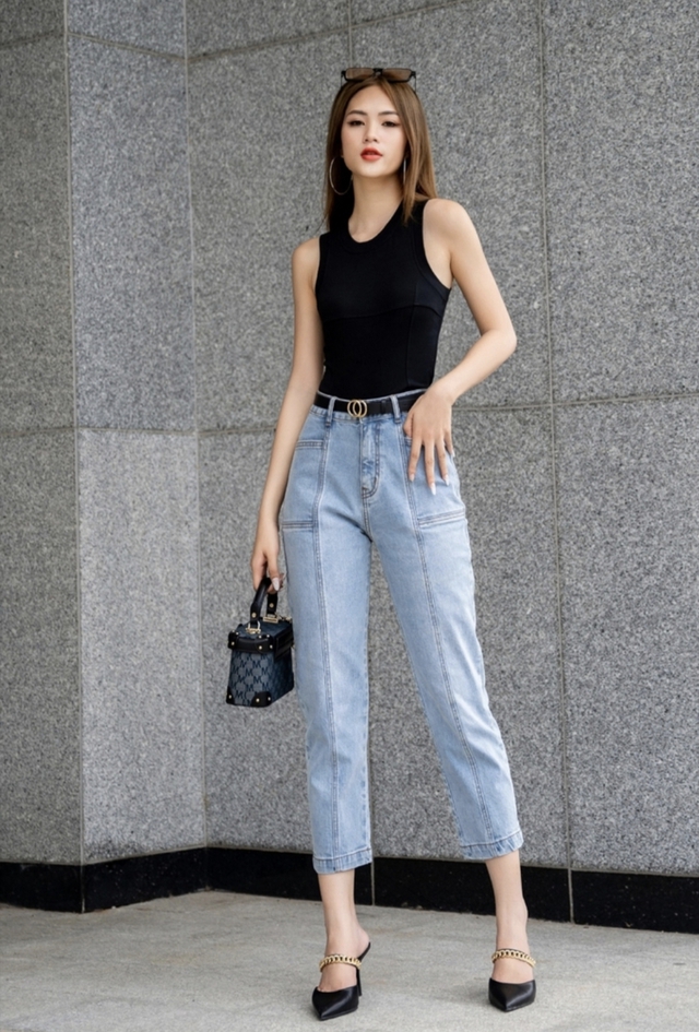 Áo sát nách, bí quyết mặc đẹp vừa thoải mái vừa thời thượng Áo sát nách, bí quyết mặc đẹp vừa thoải mái vừa thời thượng- Ảnh 1.