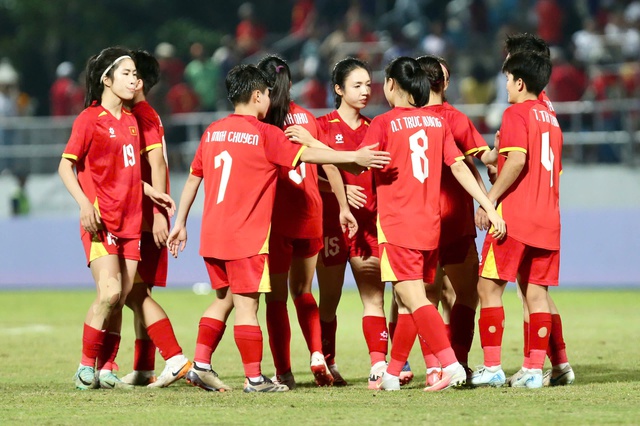 Đội tuyển nữ Việt Nam được người hâm mộ yêu mến- Ảnh 2. Đội tuyển nữ Việt Nam được người hâm mộ yêu mến- Ảnh 2.