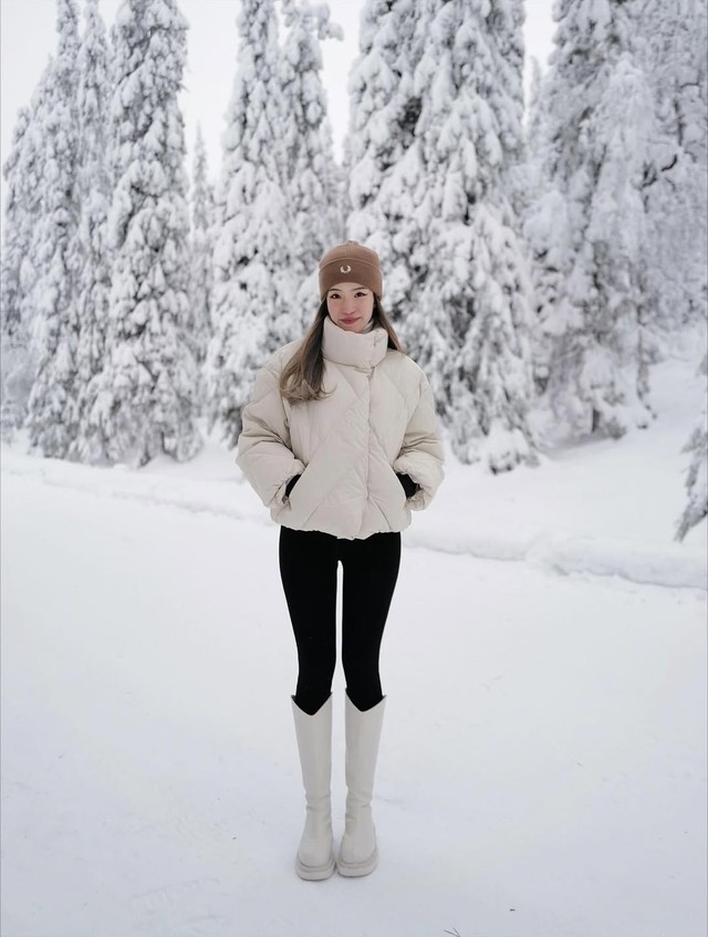 Bản phối với giày bốt ‘đa năng’, cân mọi phong cách từ cá tính đến thanh lịch - Ảnh 3.