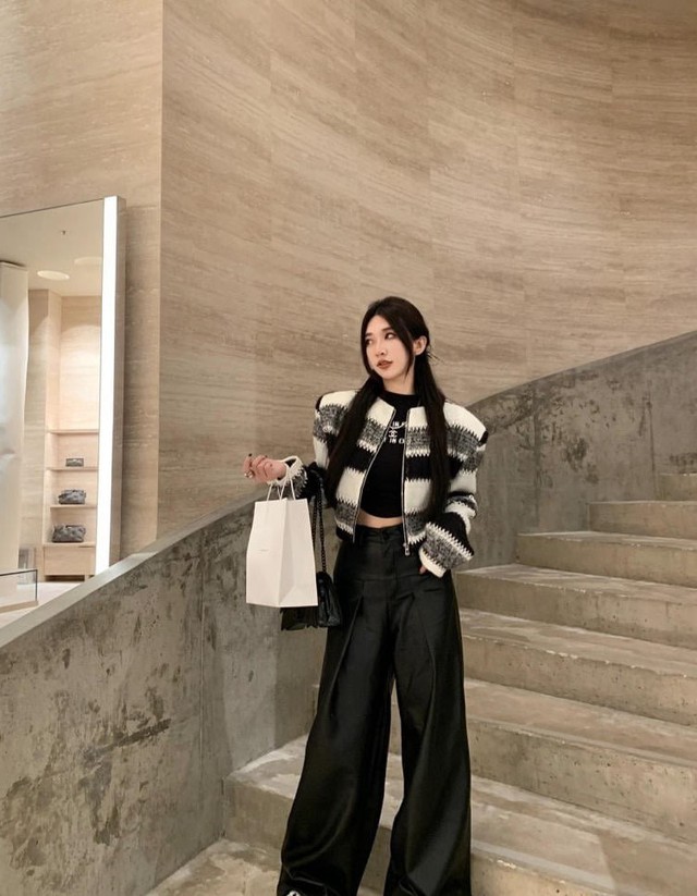 - Ảnh 4. - Ảnh 4.