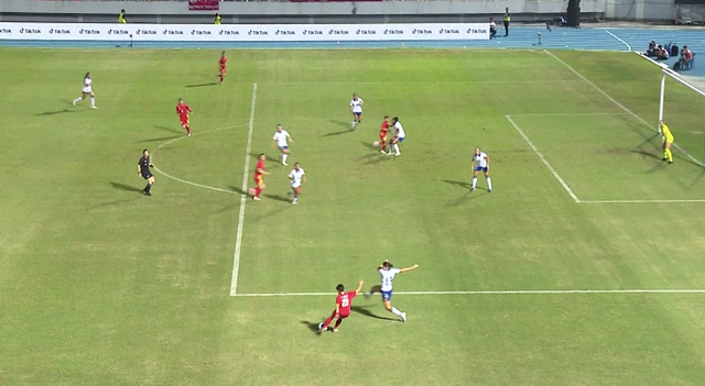 Sốc: Trọng tài cướp trắng trợn bàn thắng hợp lệ của đội tuyển nữ Việt Nam, vẫn hòa Philippines 0-0- Ảnh 4. Sốc: Trọng tài cướp trắng trợn bàn thắng hợp lệ của đội tuyển nữ Việt Nam, vẫn hòa Philippines 0-0 - Ảnh 5.