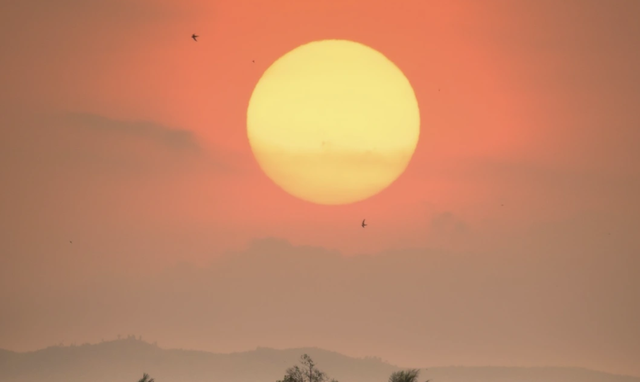 Bão mặt trời hôm nay 18.12: Vụ nổ khổng lồ trên mặt trời, chuyện gì xảy ra? - Ảnh 2.