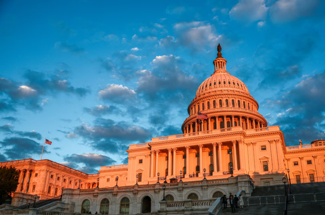 Quốc hội Mỹ thông qua dự luật quốc phòng Mỹ 2026 với ngân sách 901 tỉ USD - Ảnh 1. Quốc hội Mỹ thông qua dự luật quốc phòng Mỹ 2026 với ngân sách 901 tỉ USD - Ảnh 1.