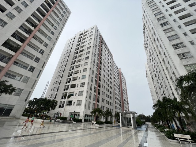 Chủ tịch UBND TP.HCM chỉ đạo xử l&yacute; c&aacute;c vướng mắc trong quản l&yacute; chung cư   - Ảnh 1.