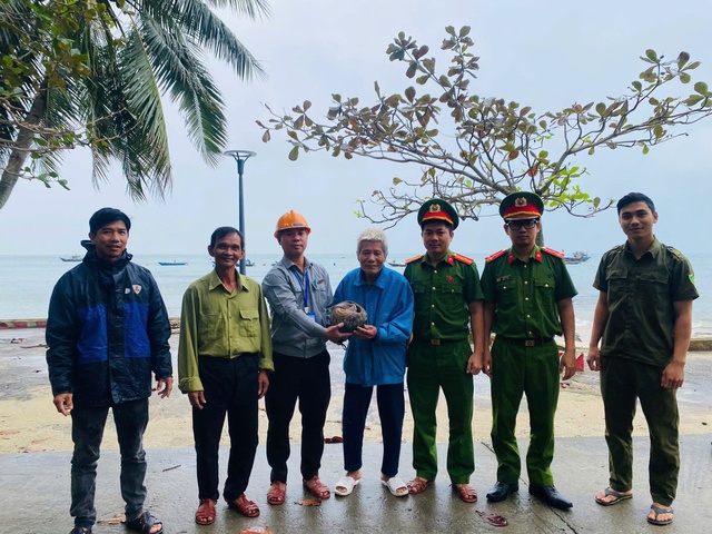 Đà Nẵng: Cá thể tê tê quý hiếm lạc vào nhà dân ở đảo Cù Lao Chàm - Ảnh 2.