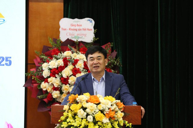 Tổng công ty Khoáng sản - TKV dự kiến lãi gần 2.400 tỉ đồng - Ảnh 1.