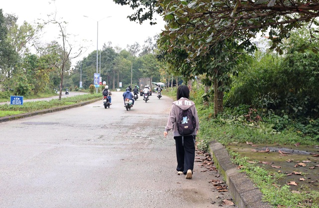 Ngoài ướcmơ học để đổi đời, tuổi 18 của nữ sinh chỉ có 2 tiếng "Ngoại ơi" - Ảnh 5.