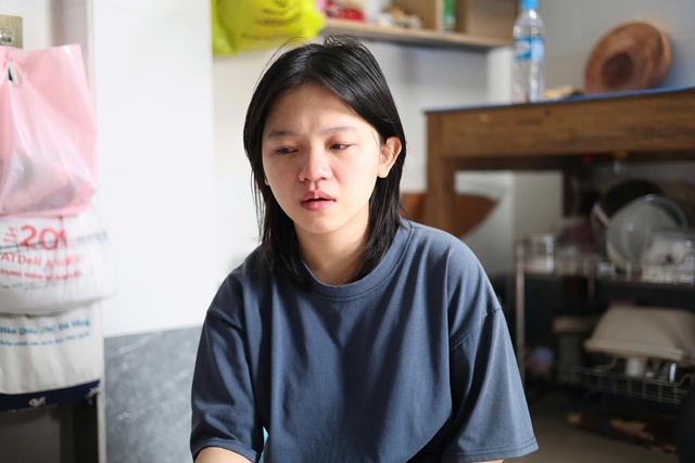 Ngoài ướcmơ học để đổi đời, tuổi 18 của nữ sinh chỉ có 2 tiếng "Ngoại ơi" - Ảnh 1.