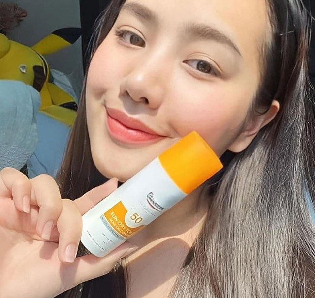 Top 10 kem chống nắng cho da mụn: Ai dùng rồi cũng nguyện chung thủy tới già - Ảnh 8.