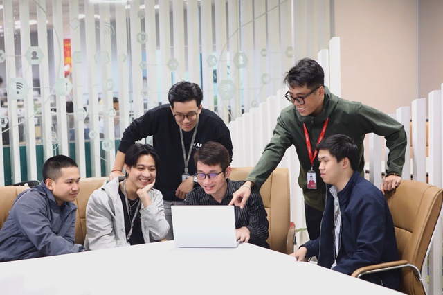 Những kỹ sư trẻ dám làm , dám sai và sự đổi mới trong công nghệ Việt Nam - Ảnh 2. Những kỹ sư trẻ dám làm , dám sai và sự đổi mới trong công nghệ Việt Nam - Ảnh 2.