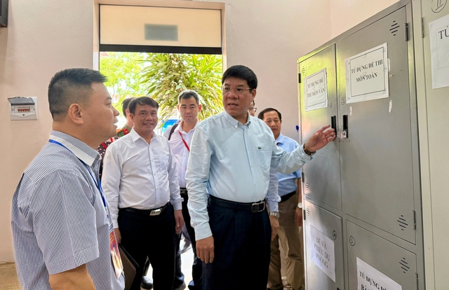 Dự kiến sửa quy chế thi tốt nghiệp THPT - Ảnh 1. Dự kiến sửa quy chế thi tốt nghiệp THPT - Ảnh 1.