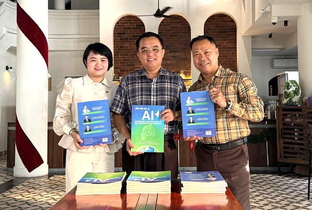 Đại t&aacute; c&ocirc;ng an viết s&aacute;ch 'B&igrave;nh d&acirc;n học vụ AI'- Ảnh 1.