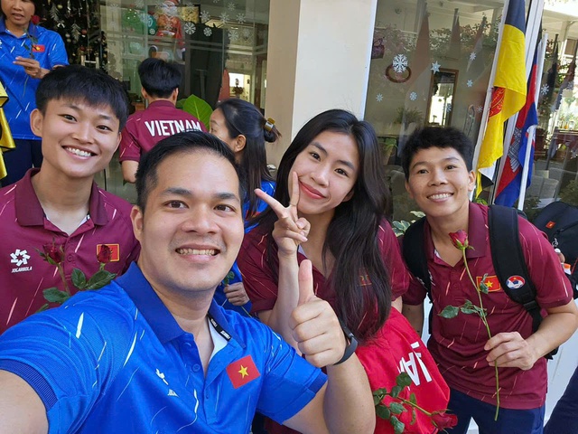 Đội tuyển nữ Việt Nam chia tay Chonburi về nước: SEA Games 33 mãi là ký ức khó quên!- Ảnh 1. Đội tuyển nữ Việt Nam chia tay Chonburi về nước: SEA Games 33 mãi là ký ức khó quên!- Ảnh 1.