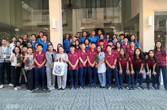 Đội tuyển nữ Việt Nam chia tay Chonburi về nước: SEA Games 33 mãi là ký ức khó quên!- Ảnh 2. Đội tuyển nữ Việt Nam chia tay Chonburi về nước: SEA Games 33 mãi là ký ức khó quên!- Ảnh 2.