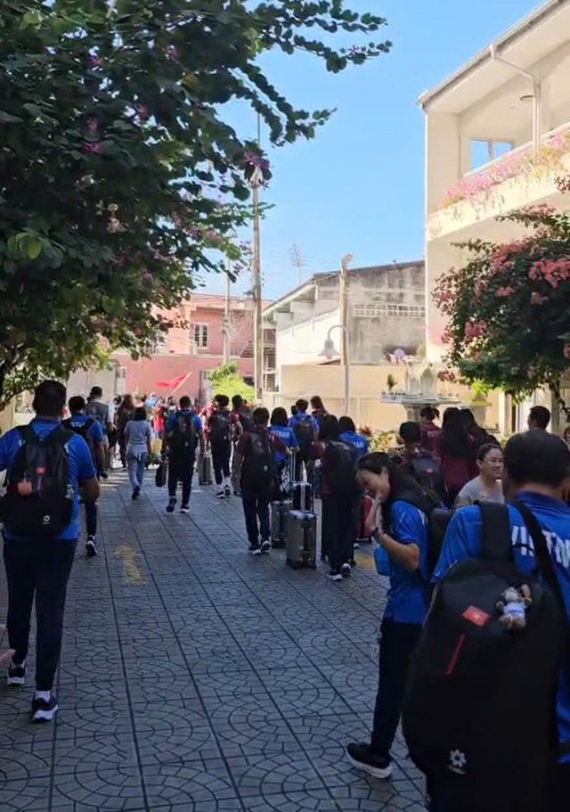 Đội tuyển nữ Việt Nam chia tay Chonburi về nước: SEA Games 33 mãi là ký ức khó quên!- Ảnh 4. Đội tuyển nữ Việt Nam chia tay Chonburi về nước: SEA Games 33 mãi là ký ức khó quên!- Ảnh 4.
