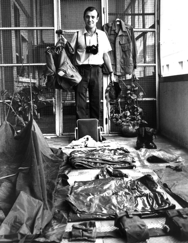 Nhà báo Peter Arnett, người từng tác nghiệp thời Chiến tranh Việt Nam, qua đời - Ảnh 1.