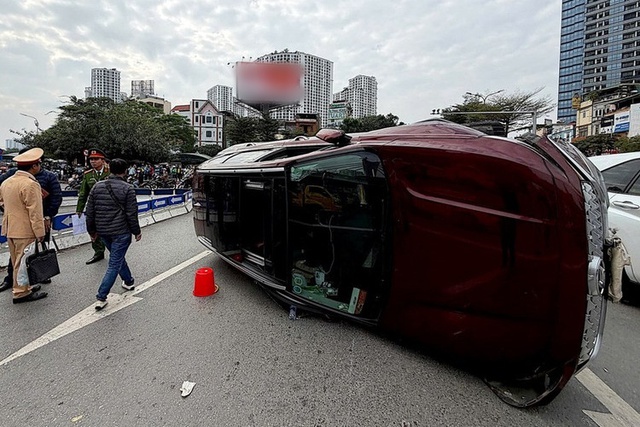 Tài xế sử dụng ma túy, lái ô tô tông liên hoàn nhiều xe ở Hà Nội- Ảnh 1. Tài xế sử dụng ma túy, lái ô tô tông liên hoàn nhiều xe ở Hà Nội- Ảnh 1.