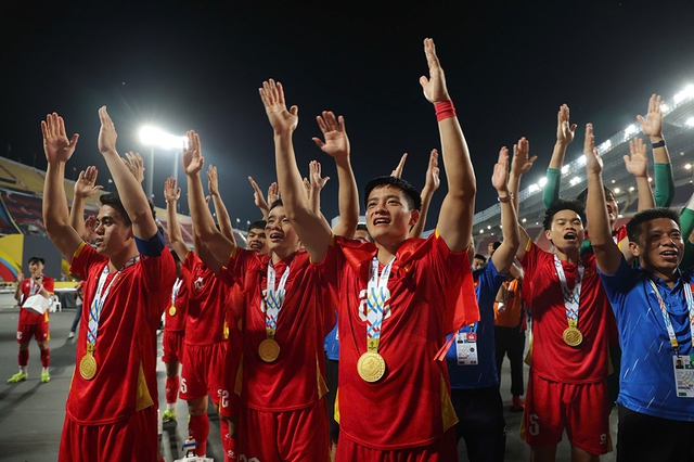 U . 22 VN lật ngược thế cờ đầy kịch tính tại SEA Games 2025 - Ảnh 2. U . 22 VN lật ngược thế cờ đầy kịch tính tại SEA Games 2025 - Ảnh 2.