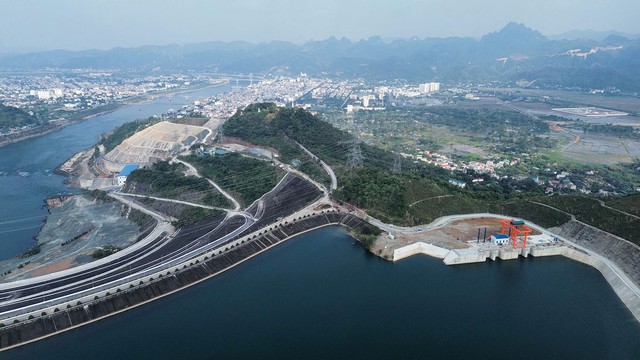 EVN đồng loạt khởi c&ocirc;ng, kh&aacute;nh th&agrave;nh loạt dự &aacute;n điện trọng điểm to&agrave;n quốc- Ảnh 1.