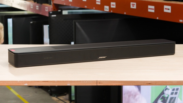 Đừng l&atilde;ng ph&iacute; tiền bạc v&agrave;o những chiếc loa soundbar rẻ tiền - Ảnh 1.
