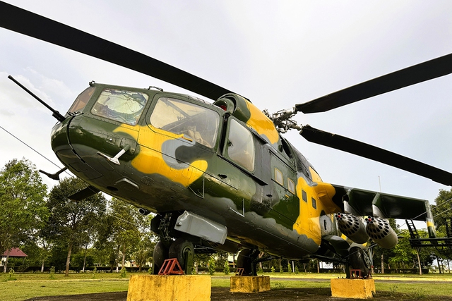 Trực thăng vũ trang của Kh&ocirc;ng qu&acirc;n VN: Mi-24 huyền thoại - Ảnh 1.