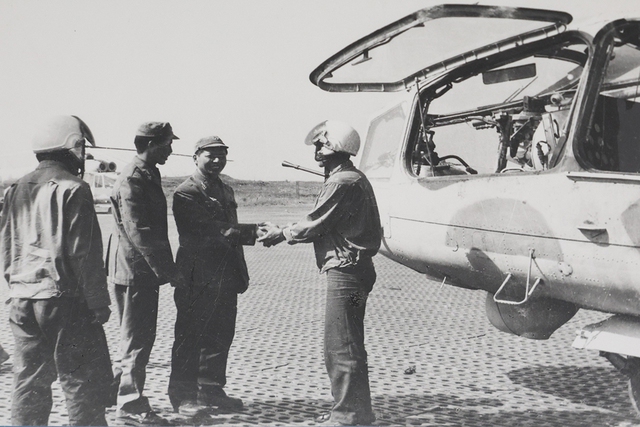 Trực thăng vũ trang của Kh&ocirc;ng qu&acirc;n VN: Mi-24 huyền thoại - Ảnh 2.