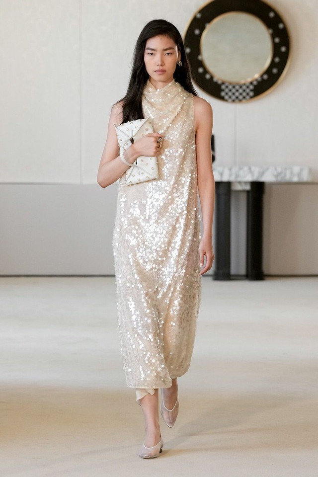 Bí quyết mặc đẹp, ấm áp và không phô trương - sequin mùa lạnh - Ảnh 1.