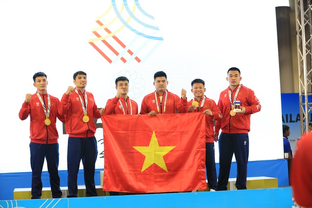 Bị r&aacute;ch cơ chỉ mới 6 gi&acirc;y, đ&ocirc; vật Việt Nam tiếc nuối 'ph&iacute; mất 2 năm'- Ảnh 10.