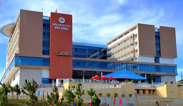 Bệnh viện Đa khoa Đắk Nông có bãi đáp trực thăng đầu tiên tại Lâm Đồng - Ảnh 1. Bệnh viện Đa khoa Đắk Nông có bãi đáp trực thăng đầu tiên tại Lâm Đồng - Ảnh 1.
