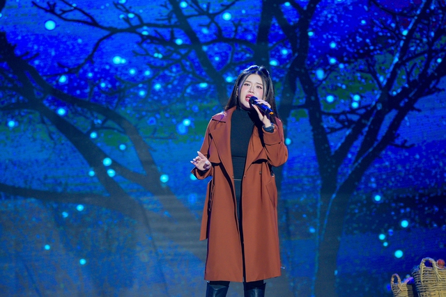 Danh ca Th&aacute;i Ch&acirc;u nghẹn ng&agrave;o nhắc về qu&atilde;ng thời gian xa xứ
- Ảnh 1.